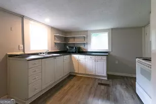 308 Poplar St, Hogansville, GA 30230 - Photo 8