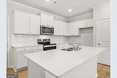 6737 Leigh Street, Flowery Branch, GA 30542 - Photo 8