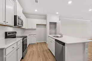 6737 Leigh St, Flowery Branch, GA 30542 - Photo 10