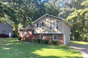 140 Triple Crown Ln, Ellenwood, GA 30294 - Photo 2