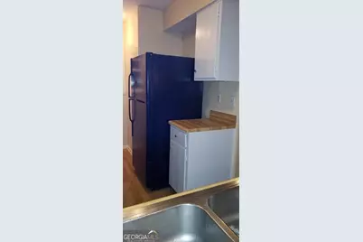 539 Prince Of Wales, Stone Mountain, GA 30083 - Photo 6