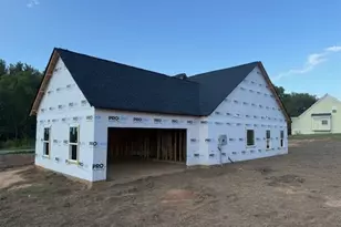 1000 Shoreline Dr, Madison, GA 30650 - Photo 2