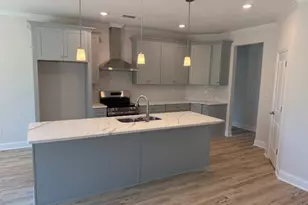 1000 Shoreline Dr, Madison, GA 30650 - Photo 2