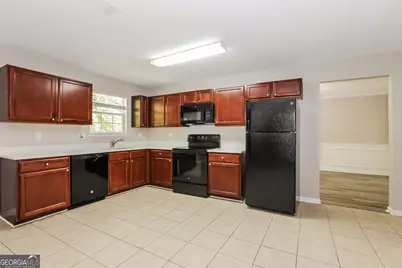 665 Lakeridge Court, Covington, GA 30016 - Photo 4