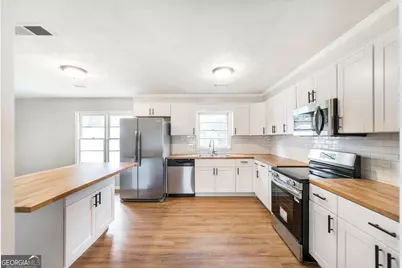 702 Magnolia Drive, Dublin, GA 31021 - Photo 10