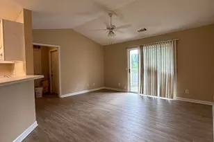 320 Ridgewood Ave, Gainesville, GA 30501 - Photo 2