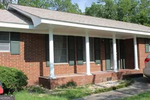 2609 Emmett Dr, Tifton, GA 31794 - Photo 2