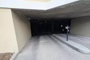 304 W Jones St, Savannah, GA 31401 - Photo 4