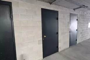 304 W Jones St, Savannah, GA 31401 - Photo 6