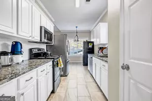 5806 Highgrove Dr, Atlanta, GA 30349 - Photo 14