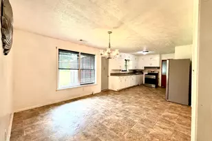 295 Grove St, Barnesville, GA 30204 - Photo 18