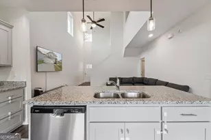 1078 Grayson Ave, Hinesville, GA 31313 - Photo 6