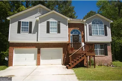 2176 Cold Springs Circle, Lithonia, GA 30058 - Photo 2