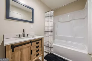 3006 Deshong Dr, Stone Mountain, GA 30087 - Photo 16