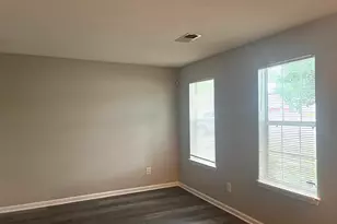 4395 Ward Bluff Ct, Ellenwood, GA 30294 - Photo 4