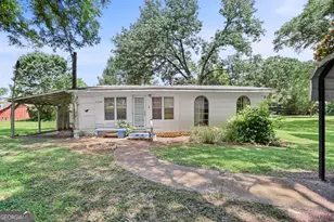 138 Main St, Sharpsburg, GA 30277 - Photo 2