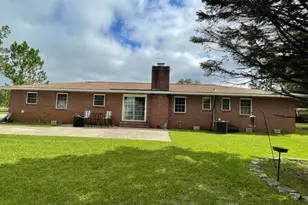 803 E Barnard St, Glennville, GA 30427 - Photo 24