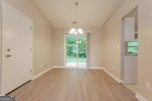 145 Lynda Ln, Fairburn, GA 30213 - Photo 4