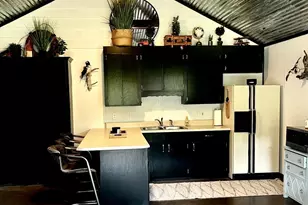 201 Lakeshore Dr, Eatonton, GA 31024 - Photo 2