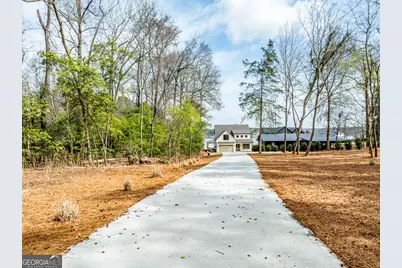 191 E Lakeview Drive NE #B, Milledgeville, GA 31061 - Photo 4
