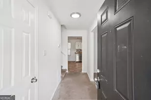 757 Stonebridge Park Cir, Lithonia, GA 30058 - Photo 4