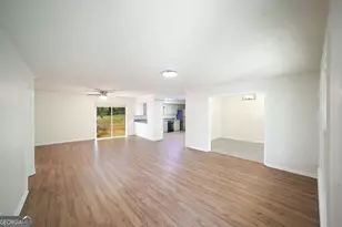 325 Segrest Cir, Athens, GA 30605 - Photo 2