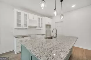 320 S 12th St, Griffin, GA 30224 - Photo 4