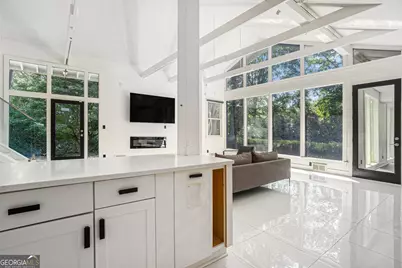 1087 Lee Circle NE, Atlanta, GA 30324 - Photo 12