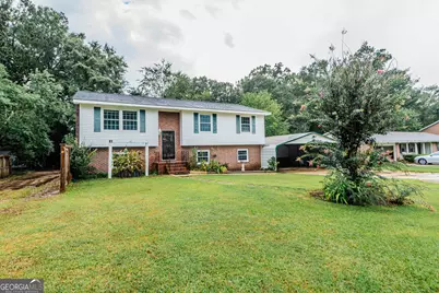 1404 Cambridge Road, Perry, GA 31069 - Photo 1