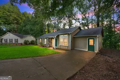 7582 Smith Court, Jonesboro, GA 30236 - Photo 2