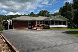 1323 Cavender Creek Rd, Dahlonega, GA 30533 - Photo 6