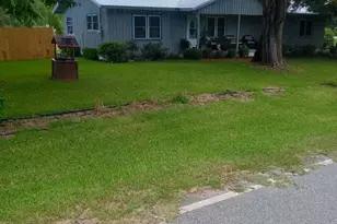 211 Wells St, Swainsboro, GA 30401 - Photo 2