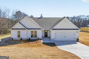 303 Mockingbird Ln, Winder, GA 30680 - Photo 1