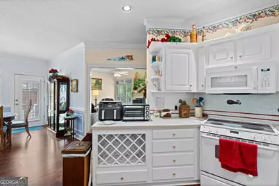 7581 Livingston Drive, Jonesboro, GA 30236 - Photo 8