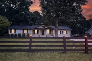 1686 Norton Estates Dr, Snellville, GA 30078 - Photo 2