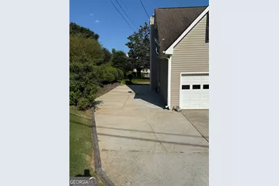 7235 Coral Lake Drive #0, Flowery Branch, GA 30542 - Photo 4