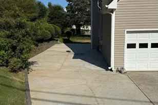 7235 Coral Lake Dr, Flowery Branch, GA 30542 - Photo 4