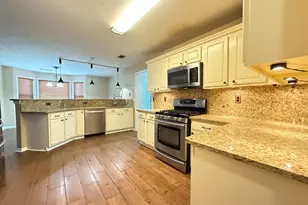 7235 Coral Lake Dr, Flowery Branch, GA 30542 - Photo 12