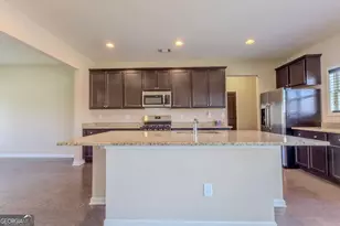 1993 Township Dr, Winder, GA 30680 - Photo 10