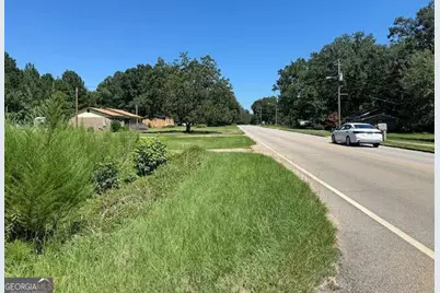 849 E McCarty Street, Sandersville, GA 31082 - Photo 2