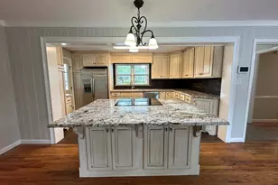 322 Magnolia Dr, Adel, GA 31620 - Photo 4