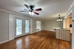 322 Magnolia Dr, Adel, GA 31620 - Photo 2