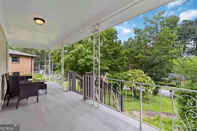 2699 Lincoln Court NW, Atlanta, GA 30318 - Photo 4