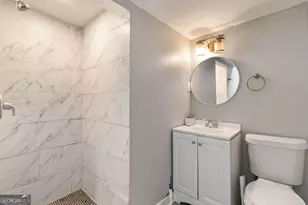 2699 Lincoln Ct NW, Atlanta, GA 30318 - Photo 22