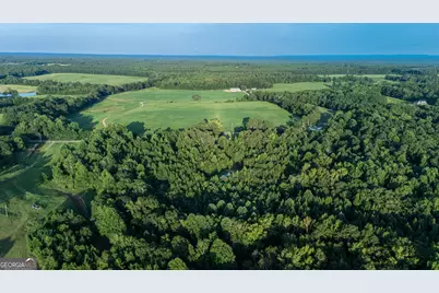 137 Robertson Road, Lagrange, GA 30241 - Photo 2