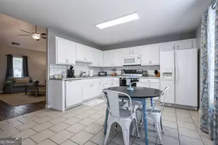 31 Middleton Ct, Cartersville, GA 30120 - Photo 2