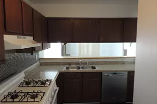 870 Heritage Oaks Dr, Stone Mountain, GA 30088 - Photo 2