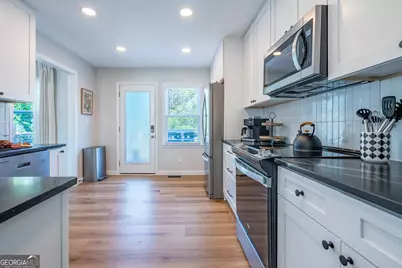 18 Huntcliff Drive, Cartersville, GA 30121 - Photo 10