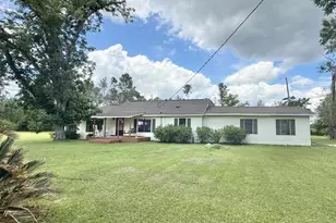 3439 E River Rd, Lumber City, GA 31549 - Photo 2