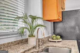 3005 River Dr, Savannah, GA 31404 - Photo 12